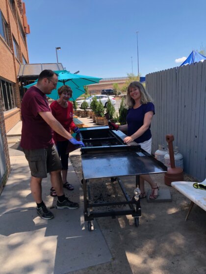 Service Sunday, Cleaning Grill